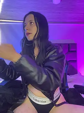 Isabella 21x online show from April 2026 12:53:02 PM