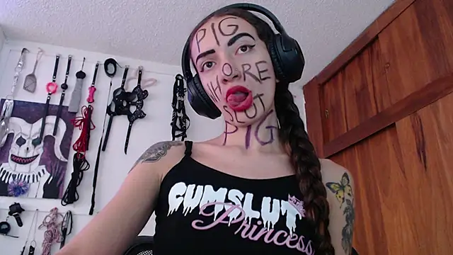 Eloise-brown online show from January 2025 10:19:01 PM