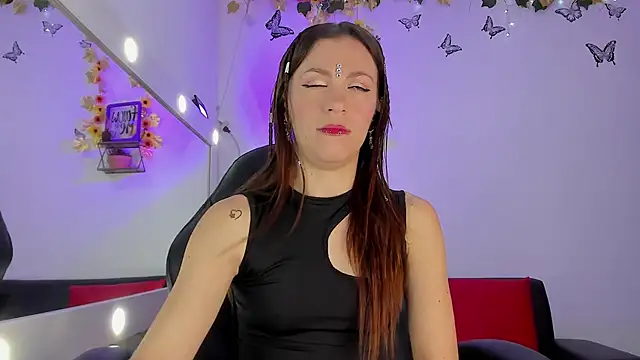 roxanne jones1 online show from February 2025 07:48:02 PM