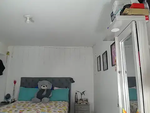 Corina hot online show from October 2025 10:44:01 PM