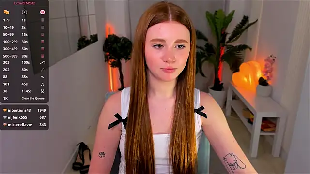 Freckle Diyana online show from March 2025 04:14:02 AM