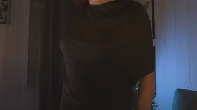 Freckle Diyana online show from October 2025 10:16:01 PM