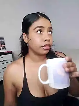 Fanny Klean online show from February 2025 06:20:01 AM