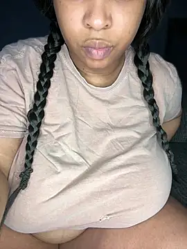 MissAriisback online show from April 2026 05:10:01 AM