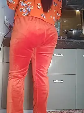 Manpreet kaur21 online show from February 2025 06:45:01 AM