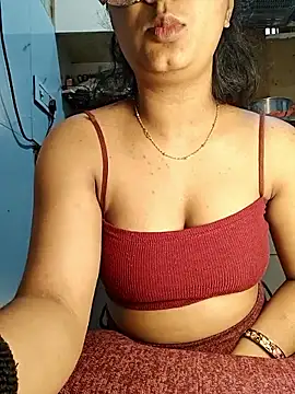 Manpreet kaur21 online show from February 2026 06:56:01 AM