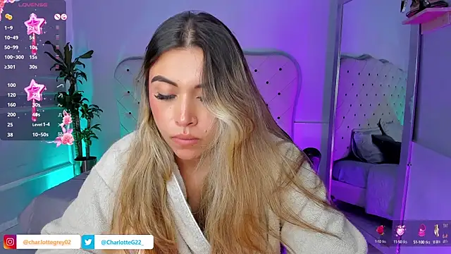 Snapshot of charlotte__grey chatting on January 2025 01:26:01 AM charlotte grey online show from January 2025 01:26:01 AM