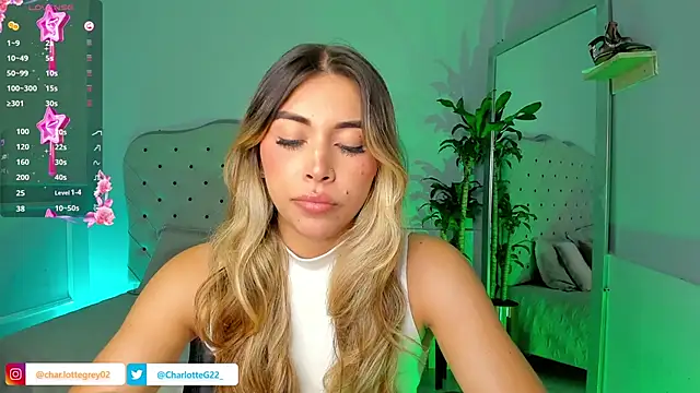 Snapshot of charlotte__grey chatting on January 2025 08:19:02 PM charlotte grey online show from January 2025 08:19:02 PM