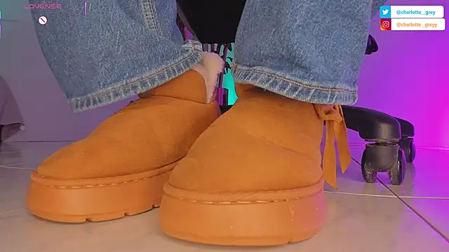 charlotte  grey online show from September 2025 08:02:01 PM