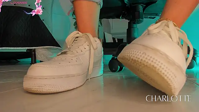 charlotte  grey online show from February 2026 07:45:01 PM