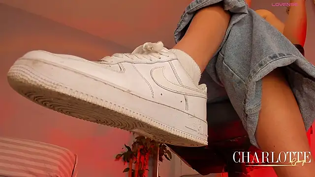 charlotte  grey online show from April 2026 08:43:01 PM