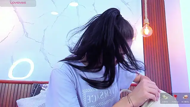 Mia thompson 19 online show from March 2026 07:30:01 PM