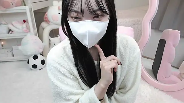 momo room online show from December 2024 10:02:01 AM