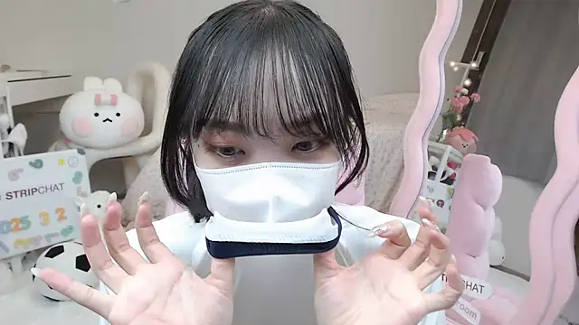 momo room online show from March 2025 10:35:01 AM