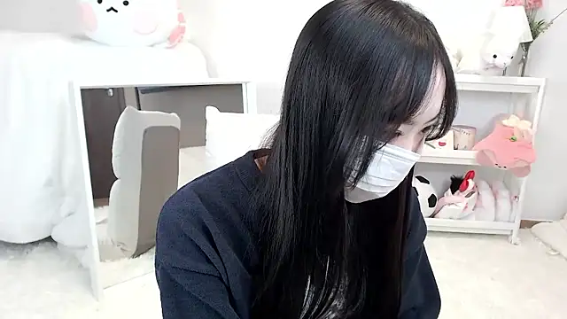 momo room online show from April 2026 10:31:02 AM