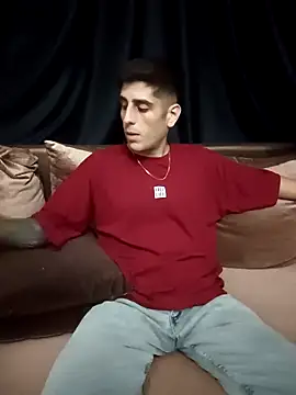 Snapshot of arenn1997 chatting on September 2025 10:15:02 PM arenn1997 online show from September 2025 10:15:02 PM