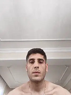 Snapshot of arenn1997 chatting on October 2025 12:17:01 PM arenn1997 online show from October 2025 12:17:01 PM