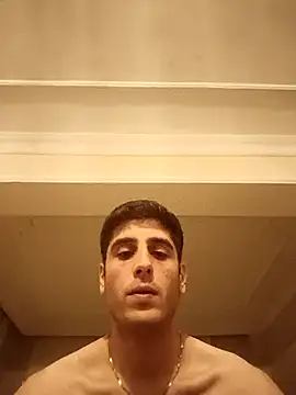 Snapshot of arenn1997 chatting on November 2025 10:12:01 PM arenn1997 online show from November 2025 10:12:01 PM