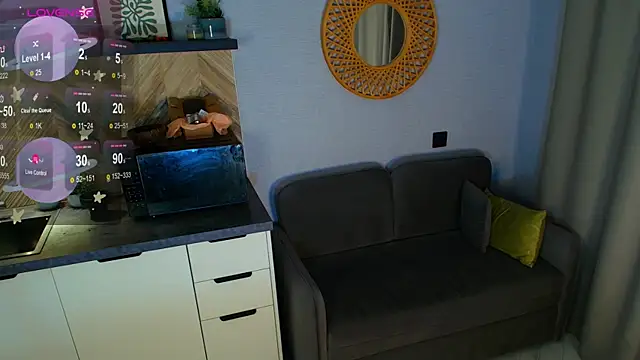 Hannah Carr online show from July 2026 08:12:02 PM
