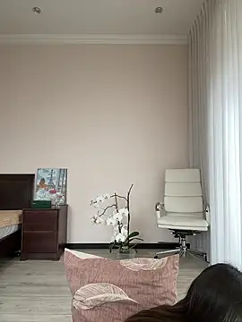 Hott Lolla online show from January 2025 10:21:02 AM