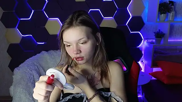 Snapshot of LitaBrom chatting on December 2024 01:07:01 AM LitaBrom online show from December 2024 01:07:01 AM