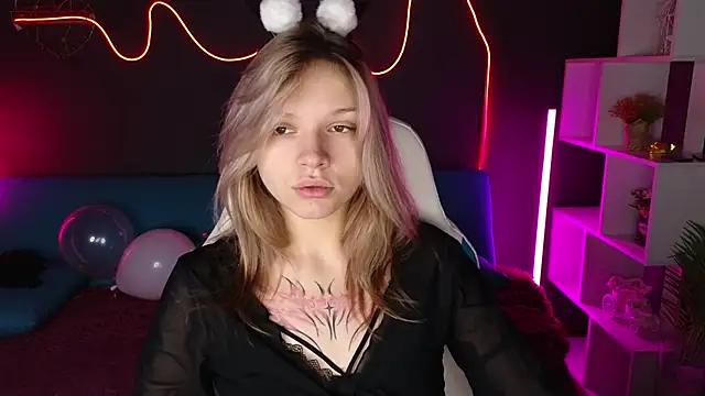 Snapshot of LitaBrom chatting on December 2024 01:14:01 AM LitaBrom online show from December 2024 01:14:01 AM