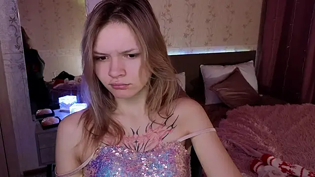 Snapshot of LitaBrom chatting on December 2024 01:18:01 AM LitaBrom online show from December 2024 01:18:01 AM