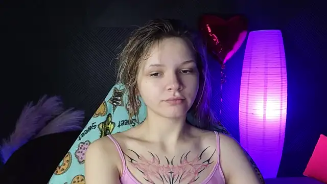 Snapshot of LitaBrom chatting on February 2025 01:13:01 AM LitaBrom online show from February 2025 01:13:01 AM