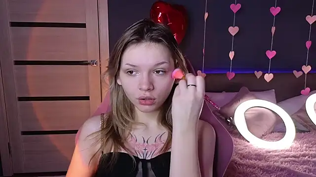 Snapshot of LitaBrom chatting on February 2025 01:32:01 AM LitaBrom online show from February 2025 01:32:01 AM