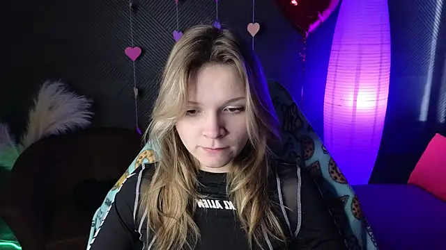 Snapshot of LitaBrom chatting on February 2025 08:01:01 AM LitaBrom online show from February 2025 08:01:01 AM