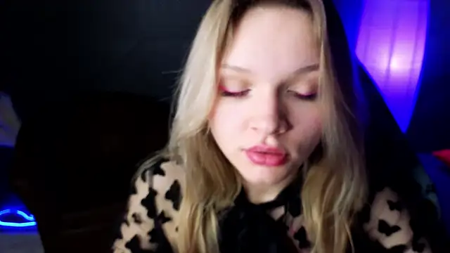 Snapshot of LitaBrom chatting on February 2025 11:11:01 AM LitaBrom online show from February 2025 11:11:01 AM