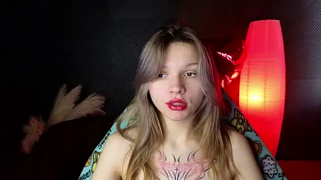 Snapshot of LitaBrom chatting on March 2025 04:28:01 AM LitaBrom online show from March 2025 04:28:01 AM