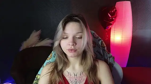 Snapshot of LitaBrom chatting on March 2025 04:08:02 AM LitaBrom online show from March 2025 04:08:02 AM