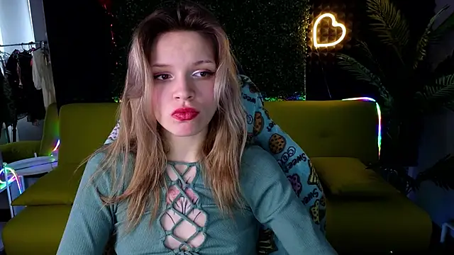 Snapshot of LitaBrom chatting on March 2025 07:53:02 AM LitaBrom online show from March 2025 07:53:02 AM