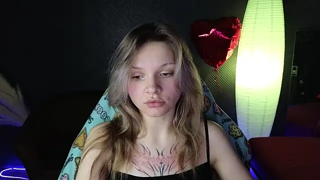 Snapshot of LitaBrom chatting on March 2025 04:15:02 AM LitaBrom online show from March 2025 04:15:02 AM