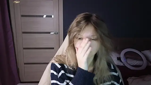 Snapshot of LitaBrom chatting on October 2025 01:39:02 AM LitaBrom online show from October 2025 01:39:02 AM