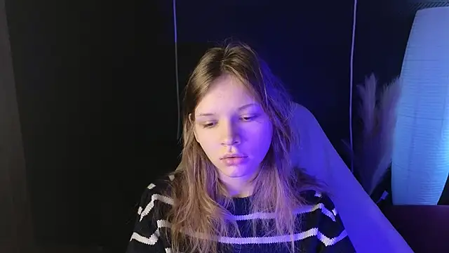 Snapshot of LitaBrom chatting on October 2025 07:52:02 AM LitaBrom online show from October 2025 07:52:02 AM