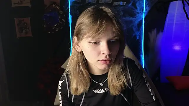 Snapshot of LitaBrom chatting on October 2025 02:06:02 AM LitaBrom online show from October 2025 02:06:02 AM