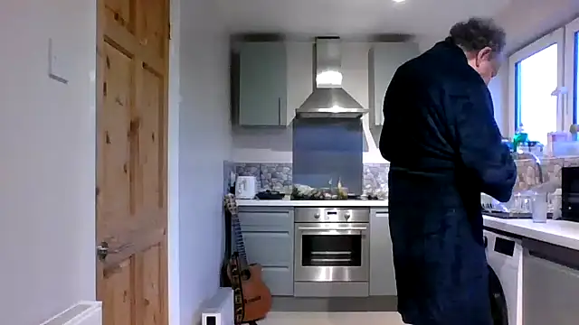 jimmybenido online show from February 2025 05:16:02 PM