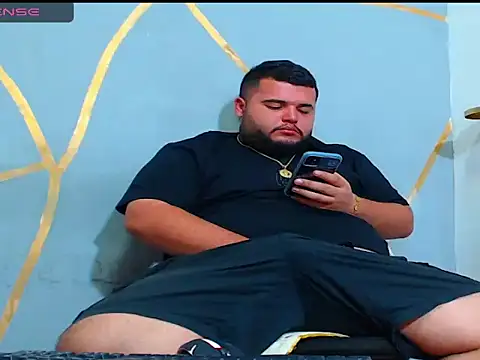 Snapshot of damian_chubby chatting on November 2025 02:54:01 AM damian chubby online show from November 2025 02:54:01 AM