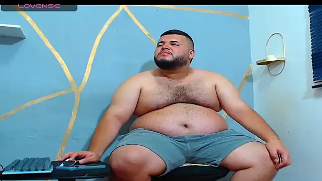 Snapshot of damian_chubby chatting on November 2025 09:20:02 PM damian chubby online show from November 2025 09:20:02 PM