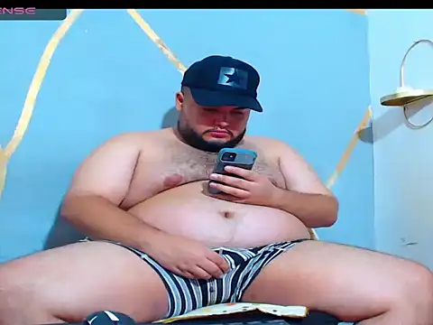 Snapshot of damian_chubby chatting on November 2025 07:35:01 PM damian chubby online show from November 2025 07:35:01 PM