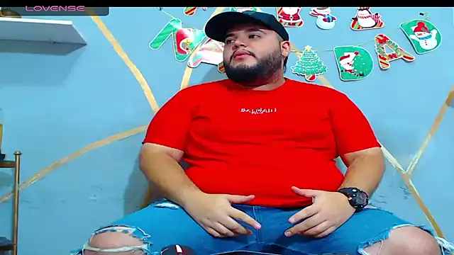 Snapshot of damian_chubby chatting on November 2025 03:42:02 AM damian chubby online show from November 2025 03:42:02 AM
