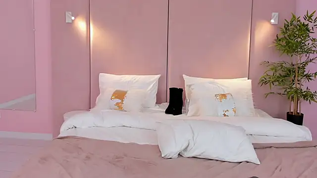 CamillaLarson online show from February 2025 10:37:02 AM