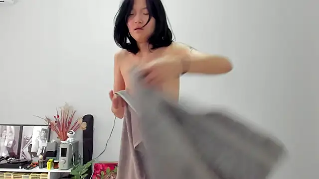 Snapshot of ailey_chao chatting on June 2026 02:44:01 AM ailey chao online show from June 2026 02:44:01 AM