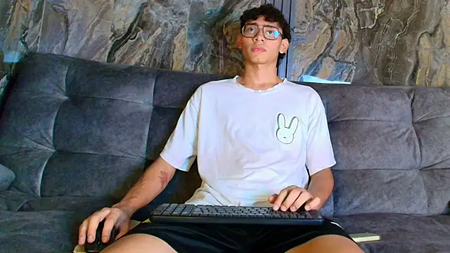 Daviid laidd online show from December 2024 04:59:01 AM