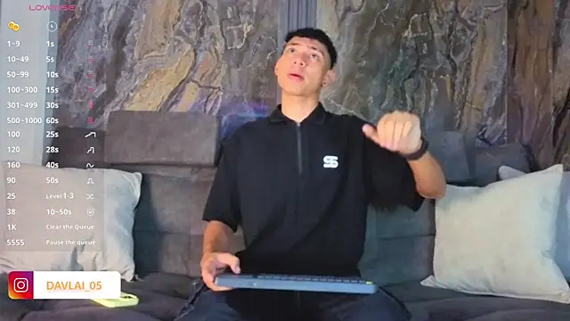 Daviid laidd online show from April 2026 08:23:01 PM