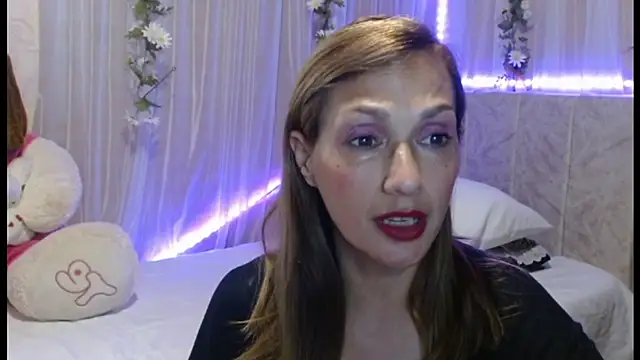 italagomez  online show from January 2025 10:15:02 PM