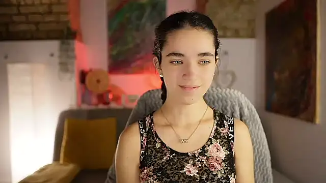 Gia Paige18 online show from December 2024 12:05:01 PM