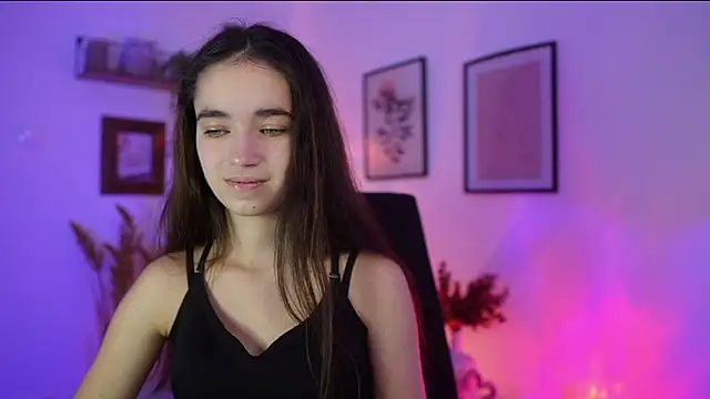 Gia Paige18 online show from October 2025 02:12:01 PM